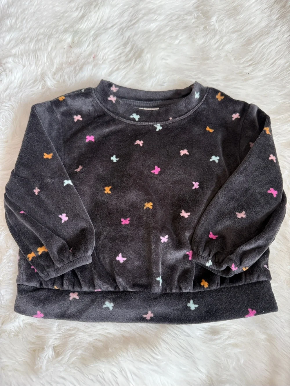 18M Baby  girl Bundle Disney, Carter’s, Cat & Jack, Carhartt 6 Pieces